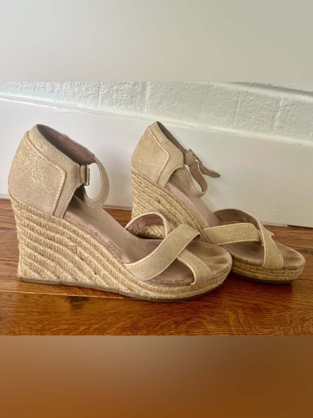 TOMS wedges size 8.5 Shimmering Gold